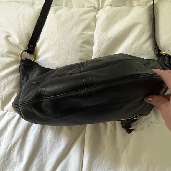 Sigrid Olsen Black Leather Crossbody with antiqued Brass Hardware Medium sized - Picture 7 of 16